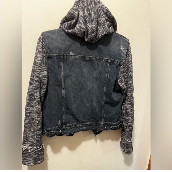 Free People distressed denim jean jacket with knit sleeves medium fit - Picture 4 of 7